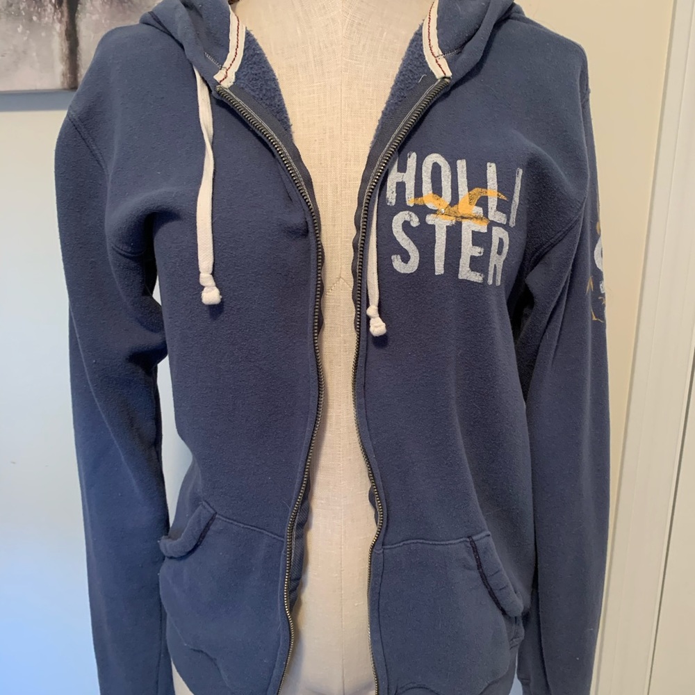 Hollister blue sweatshirt